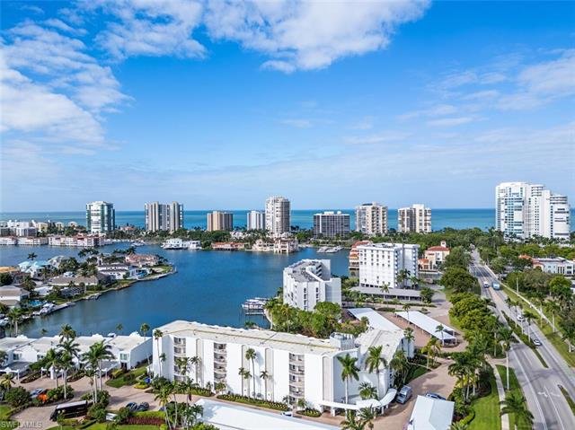 400 Park Shore Dr 203